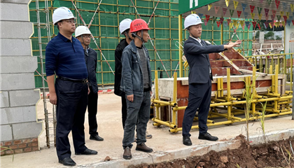 向誠、石鎮(zhèn)槐暗訪工程項(xiàng)目建設(shè)和企業(yè)運(yùn)營管理工作